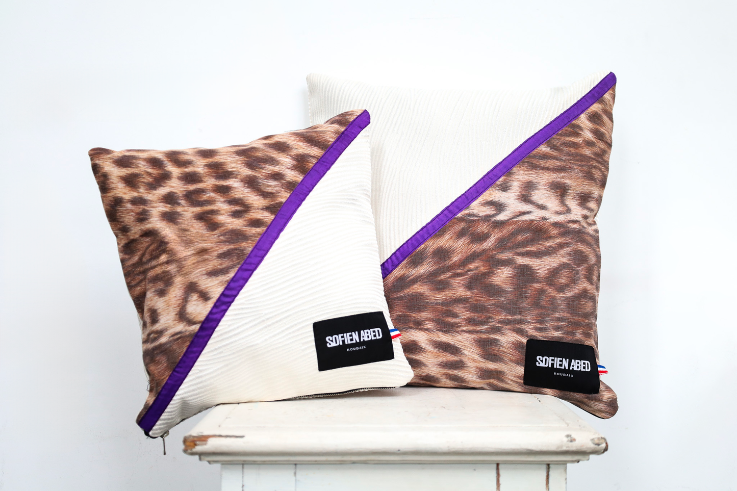 COUSSIN D'INTÉRIEUR UPCYCLÉ DÉTAIL LÉOPARD GRAND - PIÈCE UNIQUE