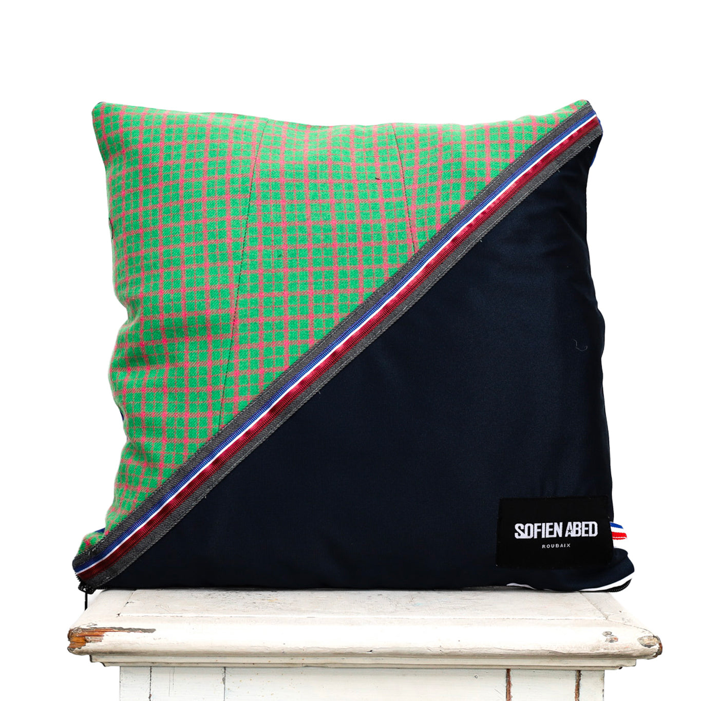COUSSIN D'INTÉRIEUR UPCYCLÉ DÉTAIL TRICOLORE GRAND - PIÈCE UNIQUE