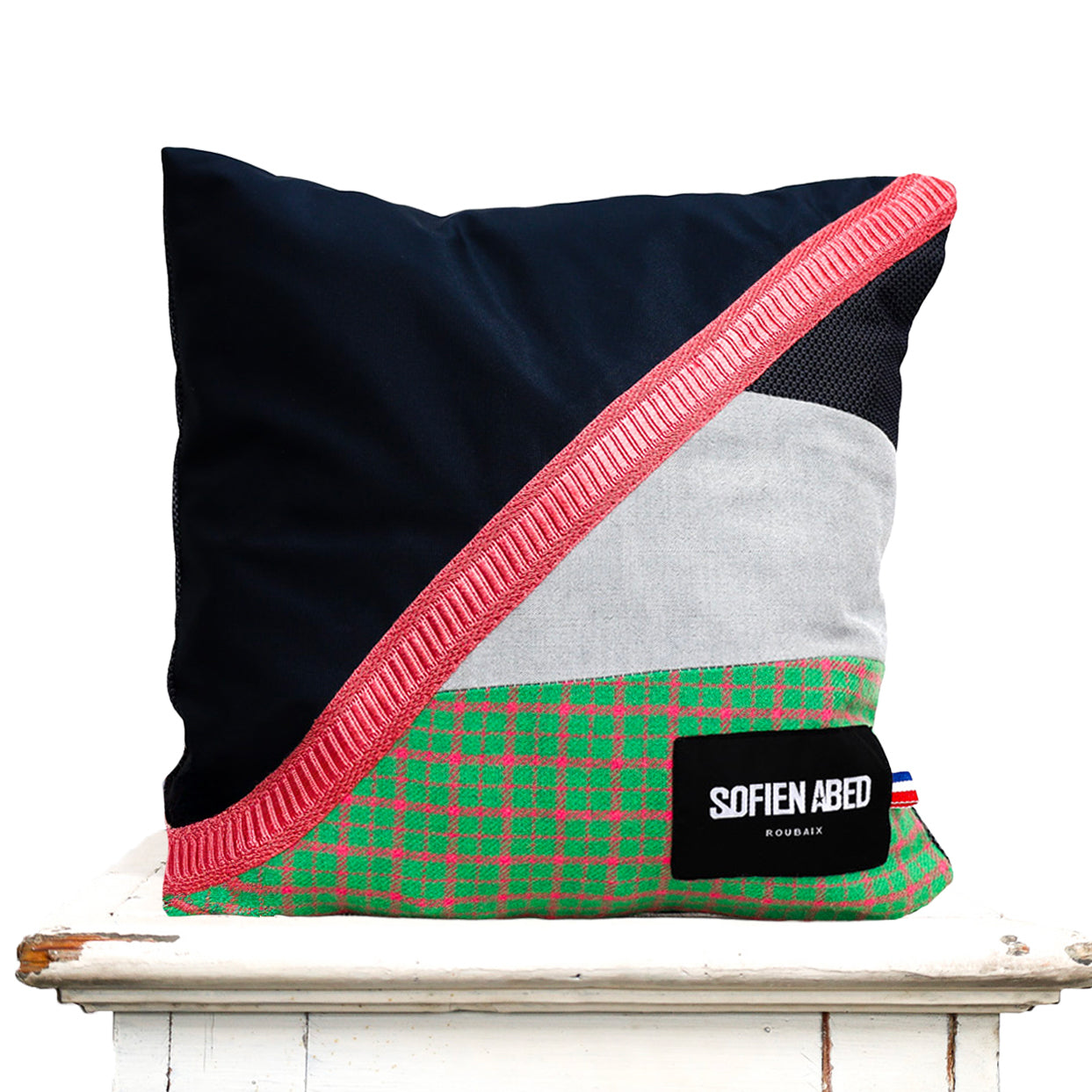 COUSSIN D'INTÉRIEUR UPCYCLÉ DÉTAIL ROSE PETIT - PIÈCE UNIQUE
