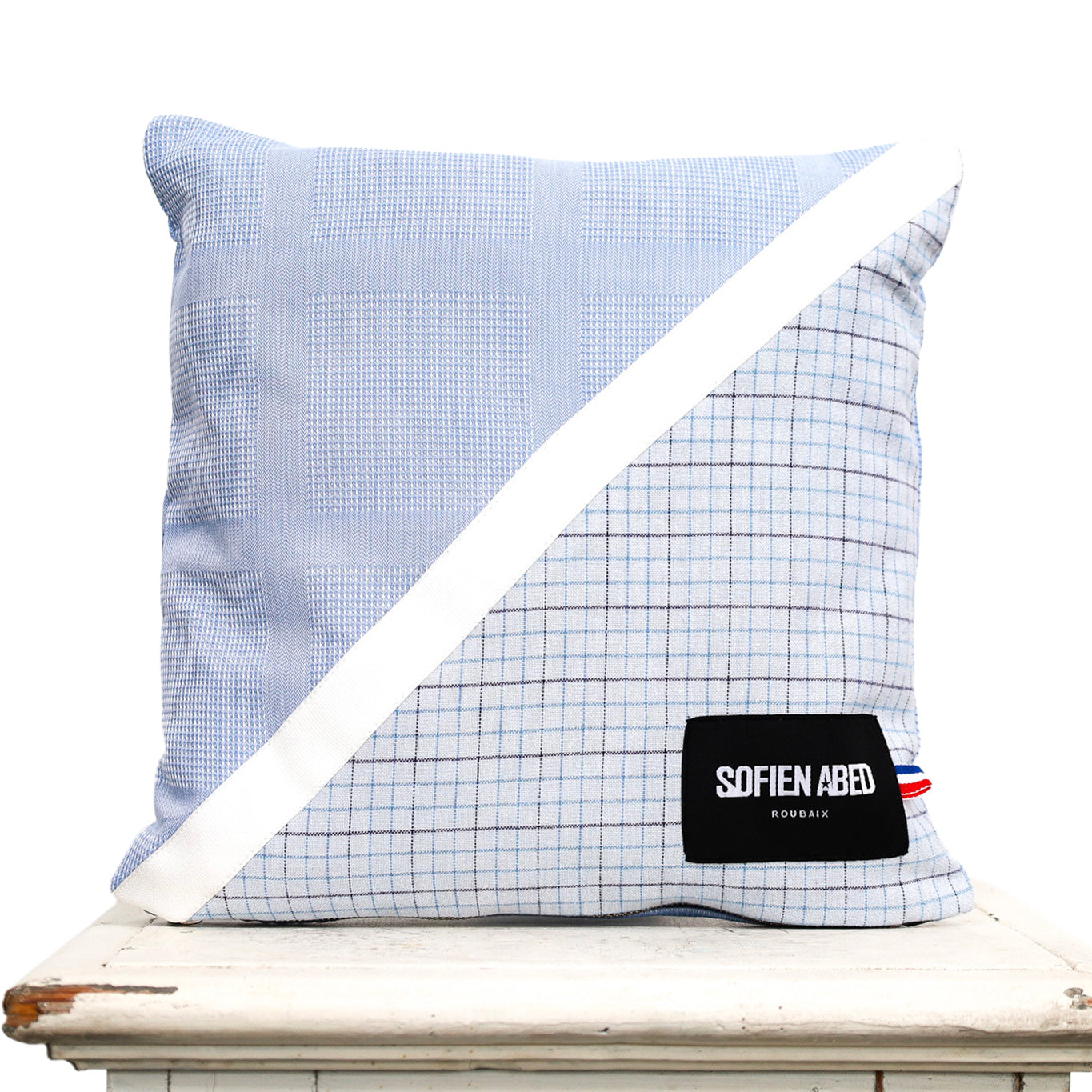 COUSSIN D'INTÉRIEUR UPCYCLÉ DÉTAIL BLANC PETIT - PIÈCE UNIQUE