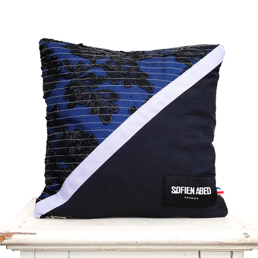 COUSSIN D'INTÉRIEUR UPCYCLÉ DÉTAIL DENTELLE PETIT - PIÈCE UNIQUE