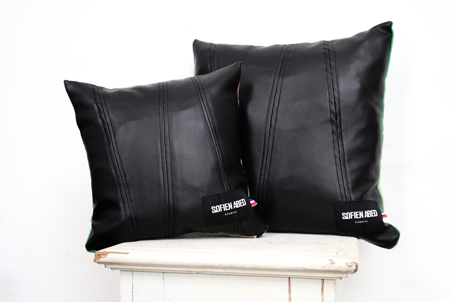 COUSSIN D'INTÉRIEUR UPCYCLÉ DÉTAIL SIMILI PETIT - PIÈCE UNIQUE