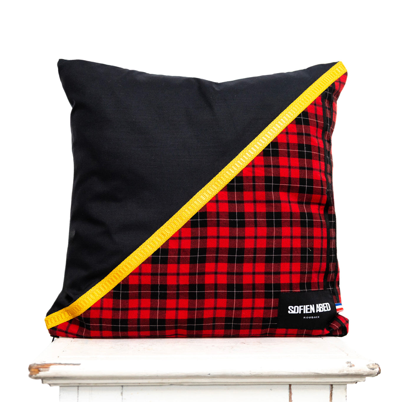 COUSSIN D'INTÉRIEUR UPCYCLÉ DÉTAIL JAUNE GRAND - PIÈCE UNIQUE
