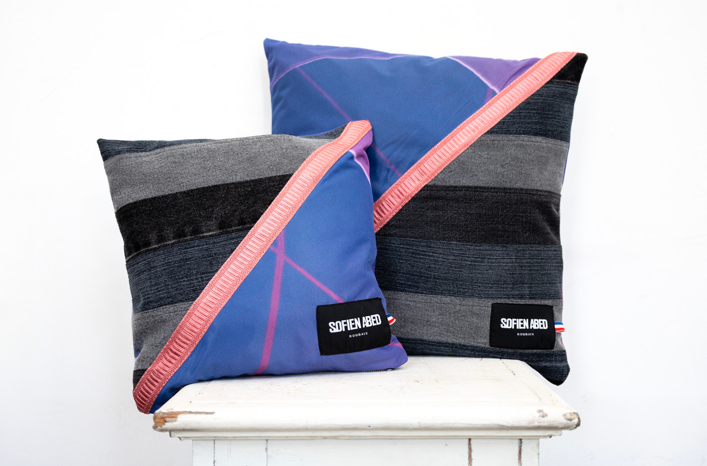 COUSSIN D'INTÉRIEUR UPCYCLÉ DÉTAIL LINÉAIRE PETIT - PIÈCE UNIQUE