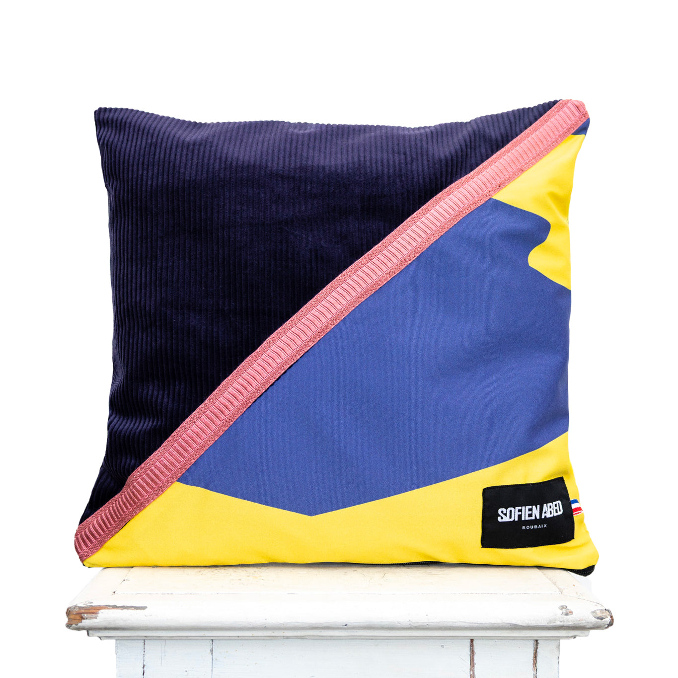 COUSSIN D'INTÉRIEUR UPCYCLÉ DÉTAIL VELOUR GRAND - PIÈCE UNIQUE