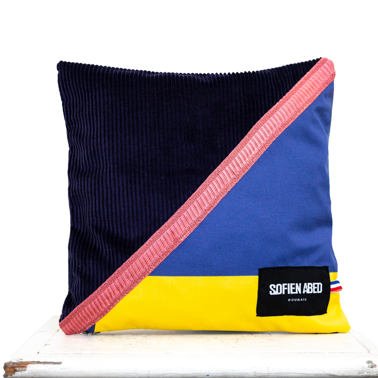 COUSSIN D'INTÉRIEUR UPCYCLÉ DÉTAIL VELOUR PETIT - PIÈCE UNIQUE