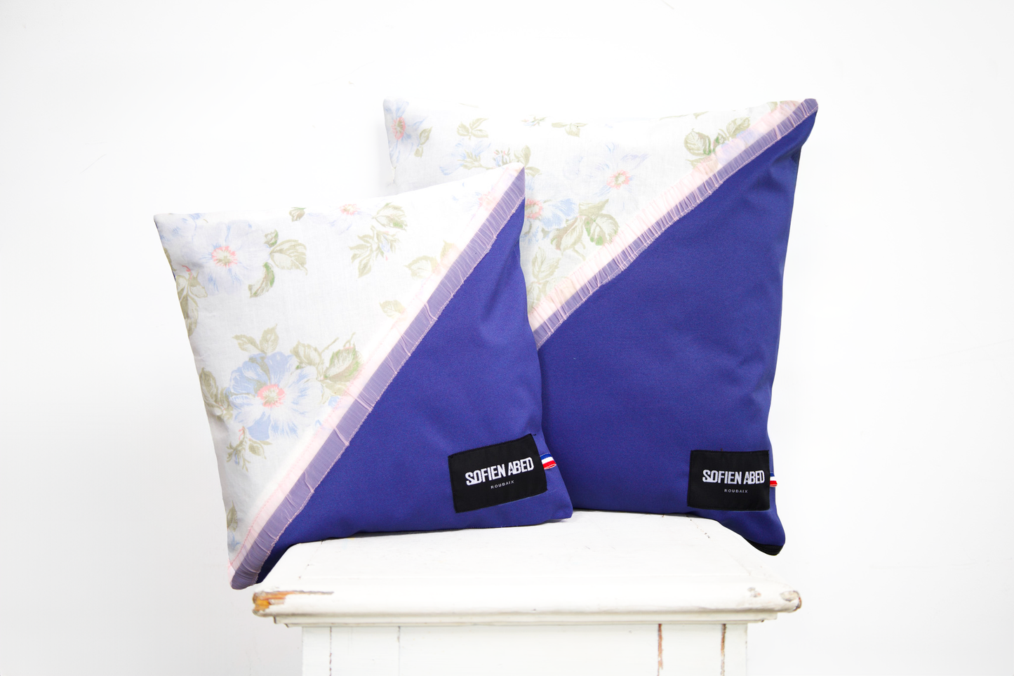 COUSSIN D'INTÉRIEUR UPCYCLÉ DÉTAIL PRINTANNIER PETIT - PIÈCE UNIQUE