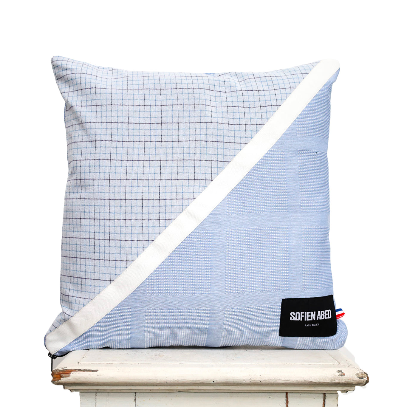 COUSSIN D'INTÉRIEUR UPCYCLÉ DÉTAIL BLANC GRAND - PIÈCE UNIQUE