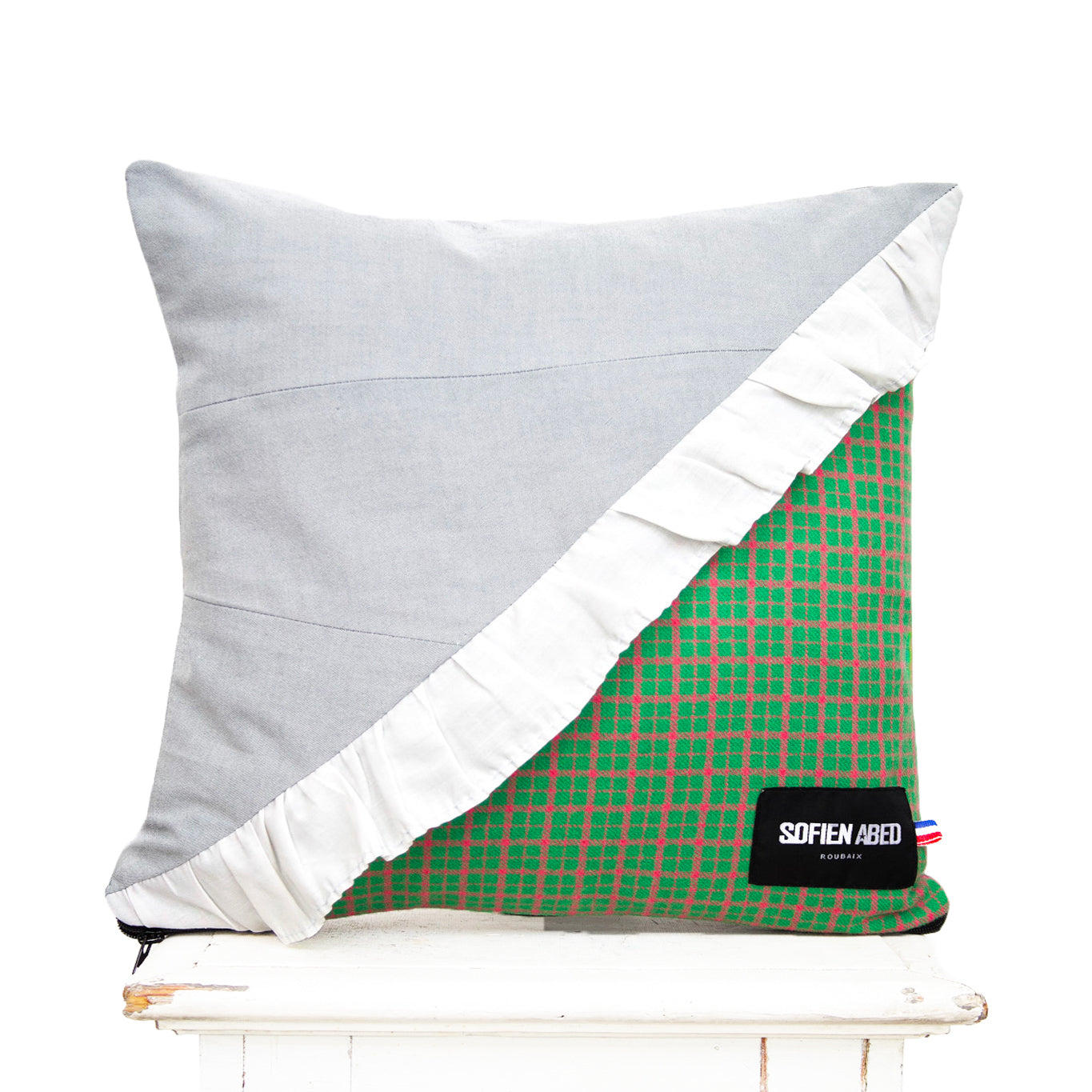 COUSSIN D'INTÉRIEUR UPCYCLÉ DÉTAIL FRONCES GRAND- PIÈCE UNIQUE